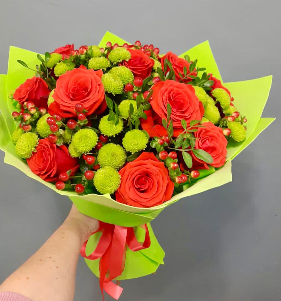 Букет цветов из: Хризантемы и Розы в Чернолучинском