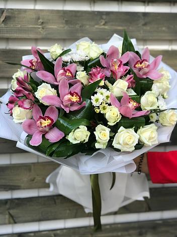 Букет цветов из: Розы и Хризантемы в Чернолучинском