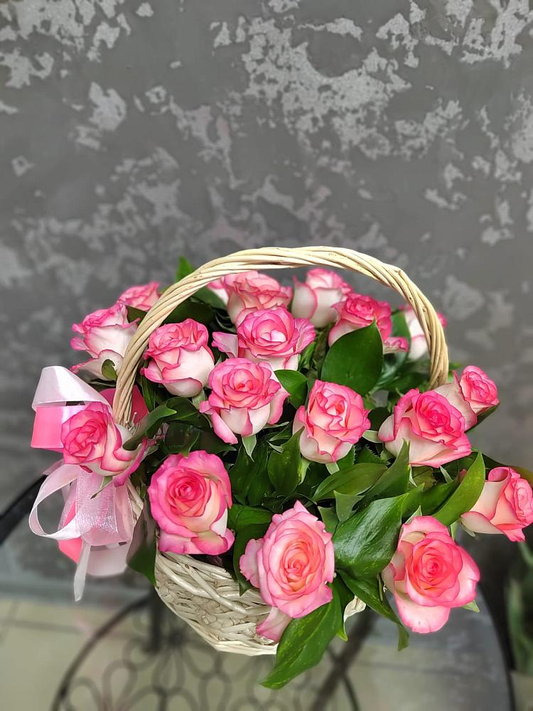 Цветочная композиция из Розы в корзине в Чернолучинском