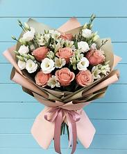 Букет цветов из:  Розы, Альстромерии и Лизиантусы в Чернолучинском