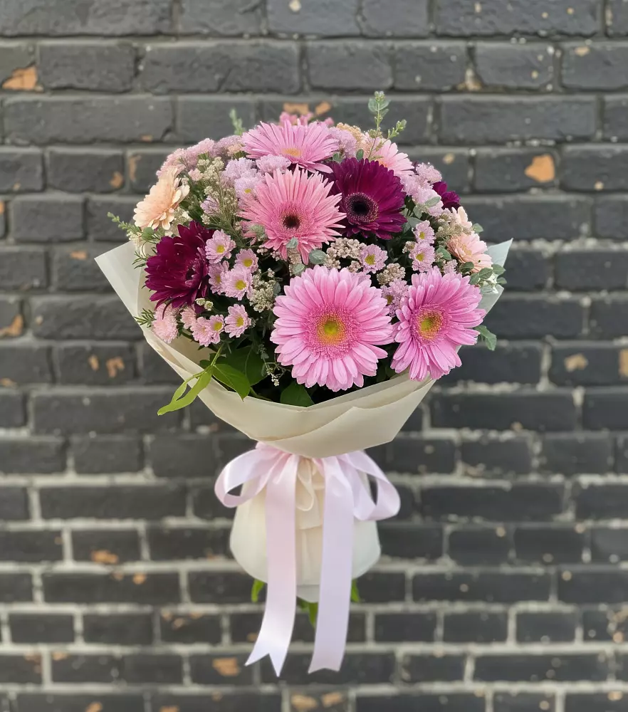Букет цветов из: Герберы и Хризантемы в Чернолучинском