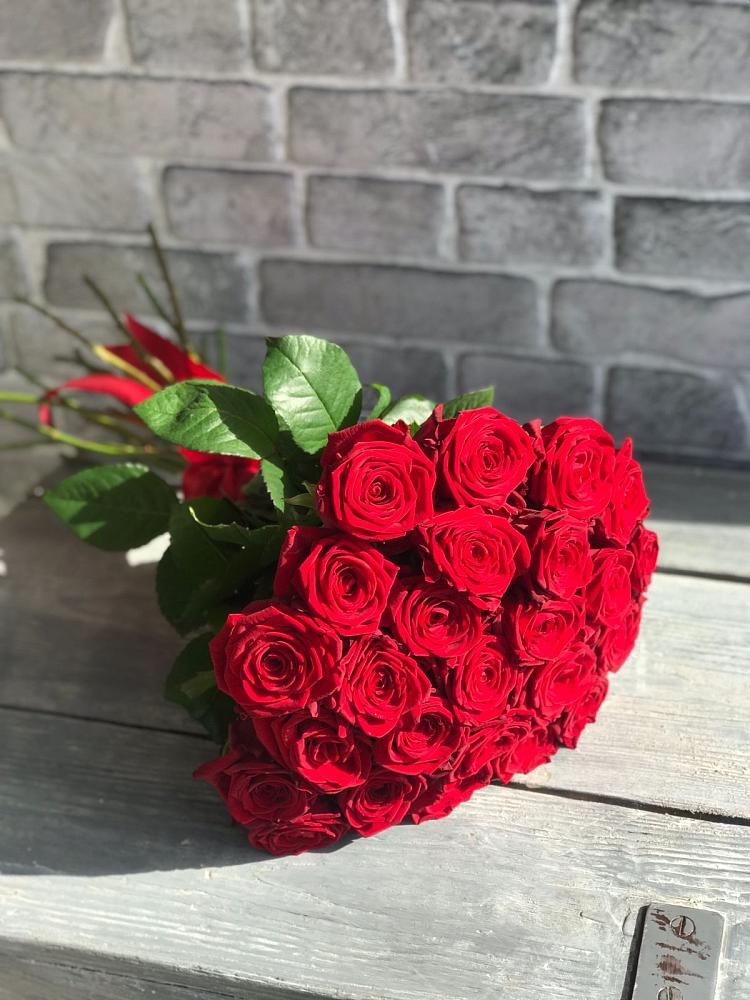 Букет Красные розы Фридом в Чернолучинском