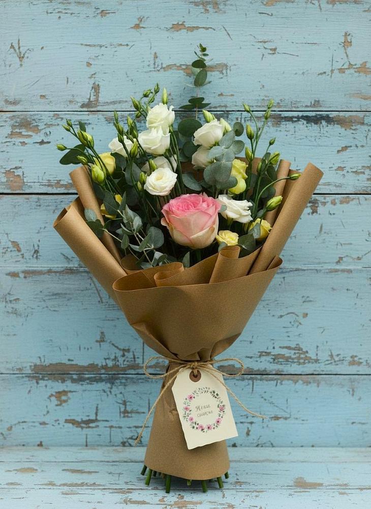 Букет цветов из: Розы и Лизиантусы в Чернолучинском