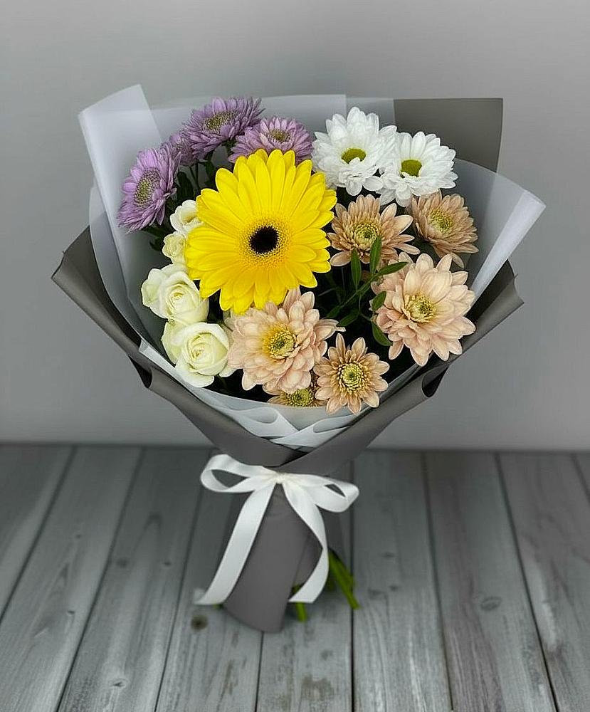 Букет цветов из: Розы, Герберы и Хризантемы в Чернолучинском