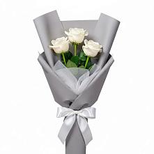 Букет 3 белые розы в Чернолучинском