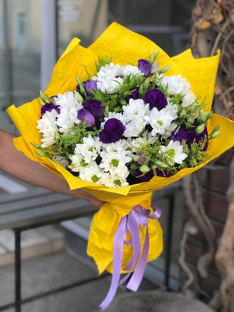 Букет цветов из: Ирисы, Хризантемы и Ромашки в Чернолучинском