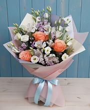 Букет цветов из:  Лизиантусы, Розы, Альстромерии и Гипсофила в Чернолучинском