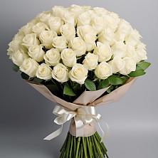 Букет 101 беля роза Белоснежка в Чернолучинском