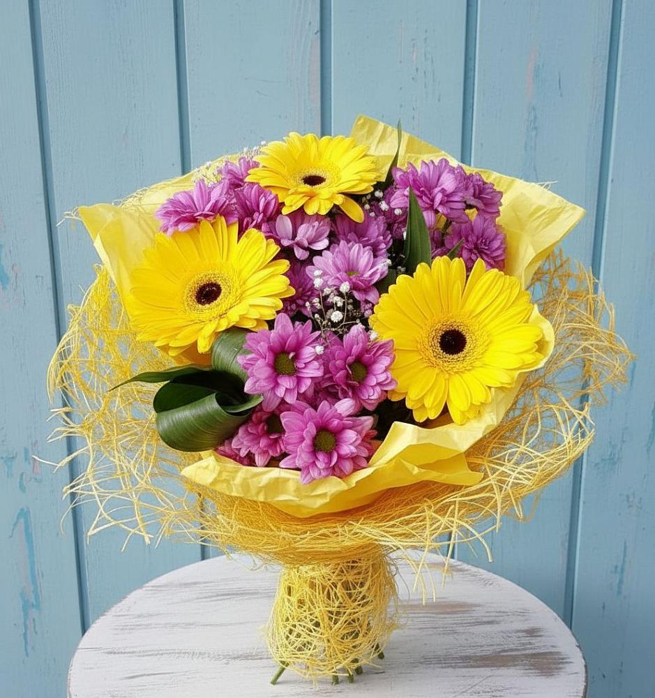 Букет цветов из: Хризантемы и Герберы в Чернолучинском