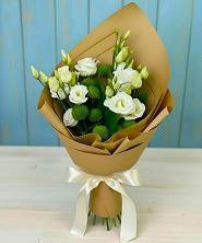 Букет цветов из:  Хризантемы и Лизиантусы в Чернолучинском