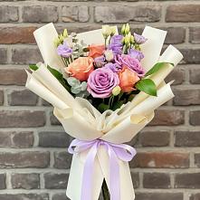 Букет цветов из:  Лизиантусы и Розы в Чернолучинском