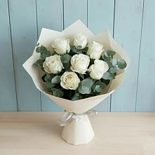 Букет Белые розы в Эвкалипте в Чернолучинском