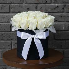 Цветочная композиция из Розы в шляпной коробке в Чернолучинском